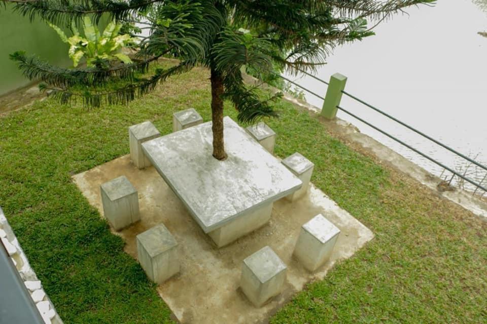 Sadhara River View Lodge Kandy Exterior foto