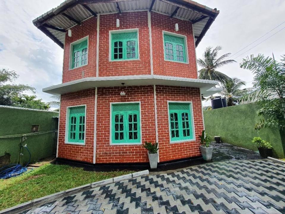 Sadhara River View Lodge Kandy Exterior foto